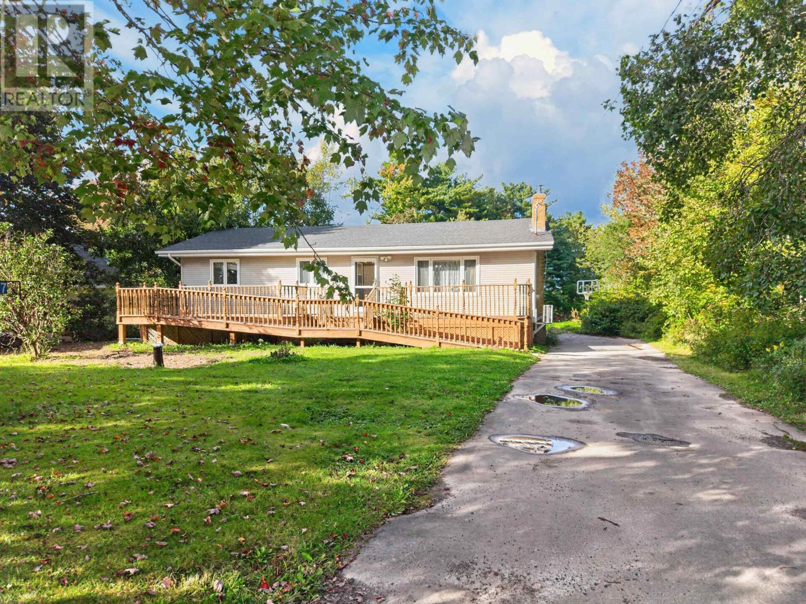 2587 Sackville Drive Property Photo 23