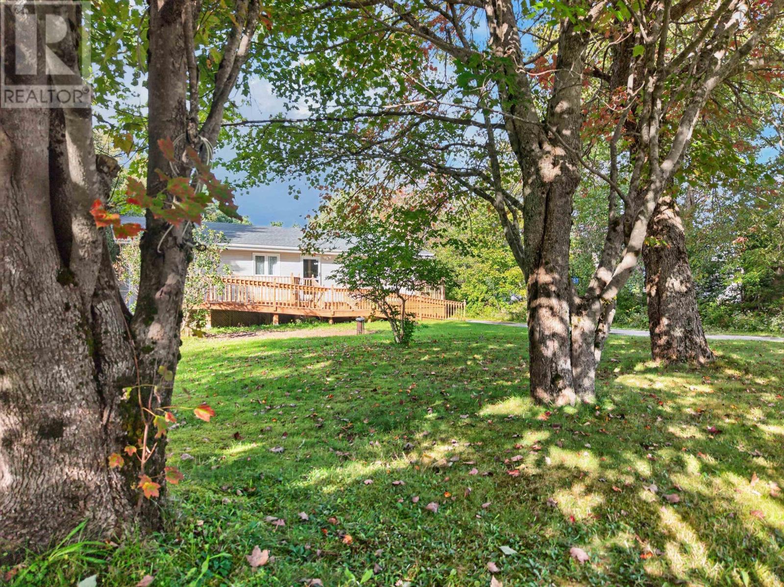2587 Sackville Drive Property Photo 25