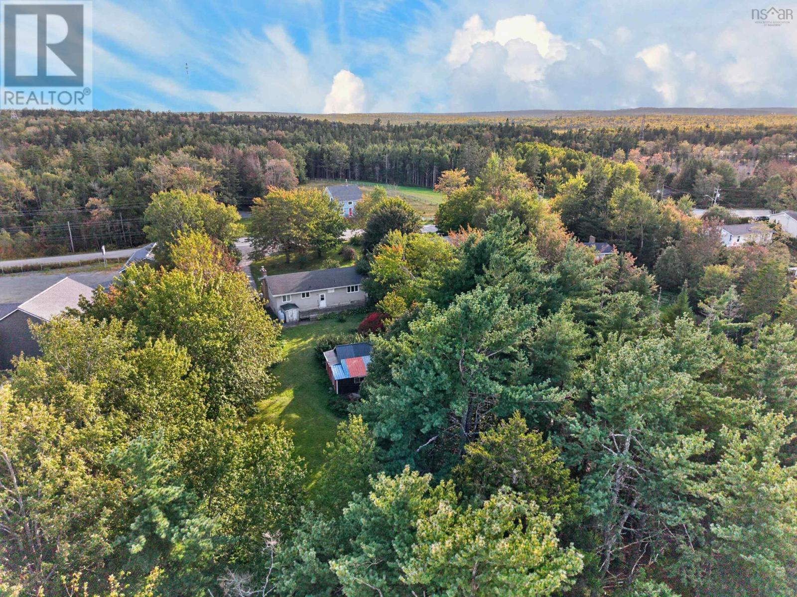 2587 Sackville Drive Property Photo 33