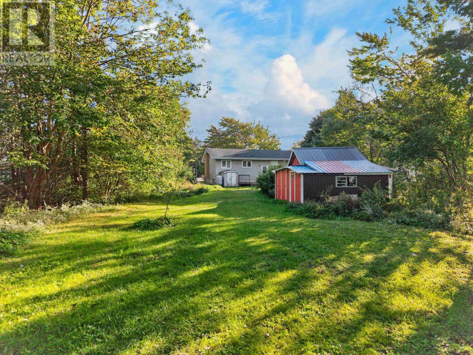 2587 Sackville Drive Property Photo 38
