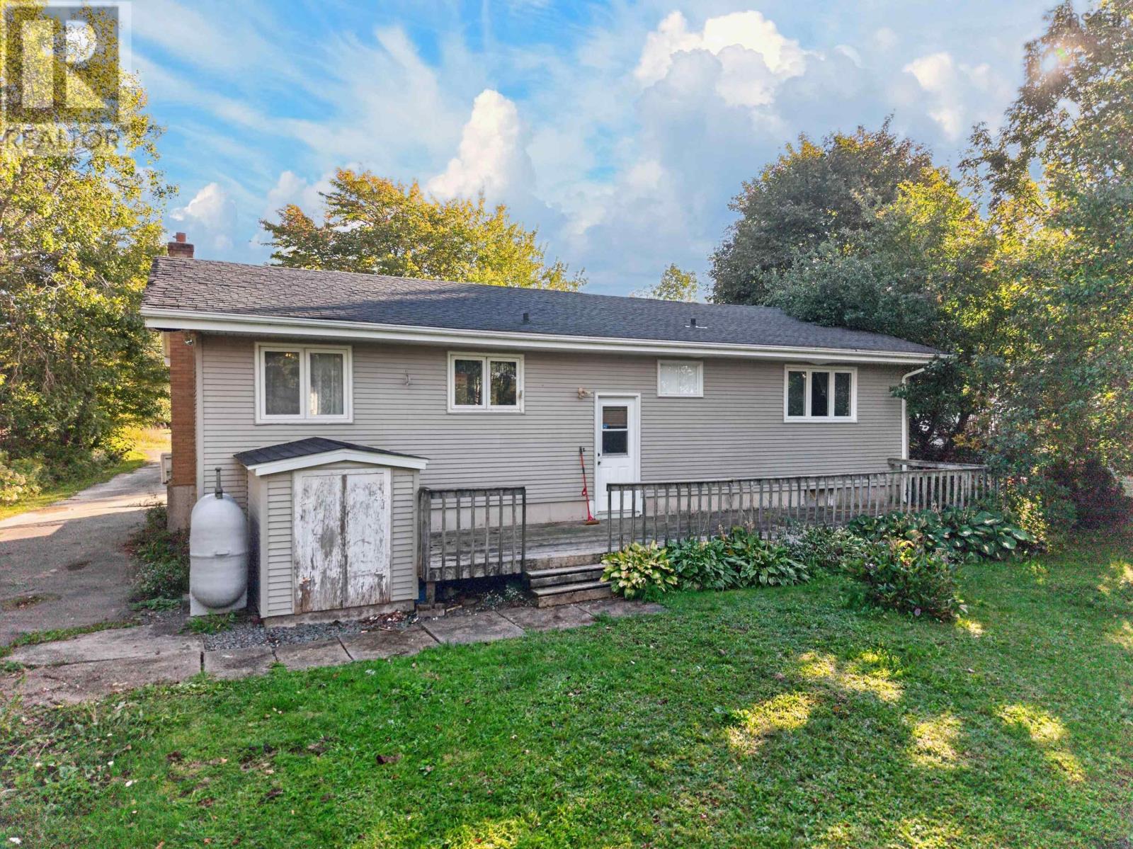 2587 Sackville Drive Property Photo 39