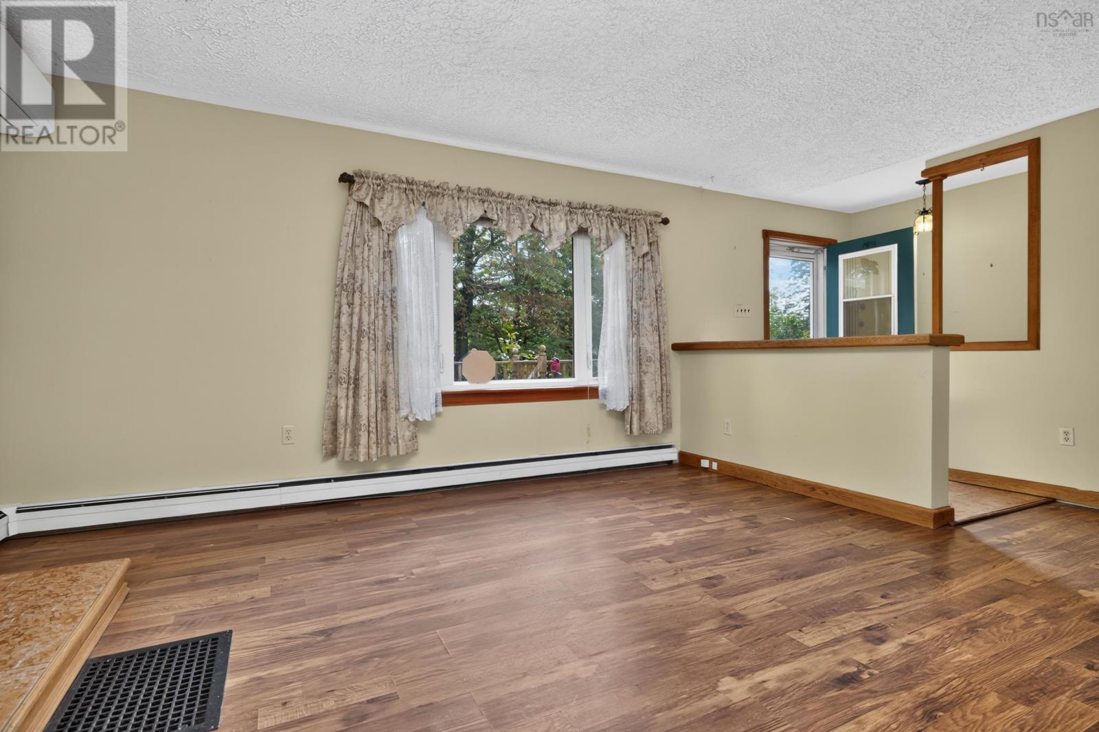 2587 Sackville Drive Property Photo 43