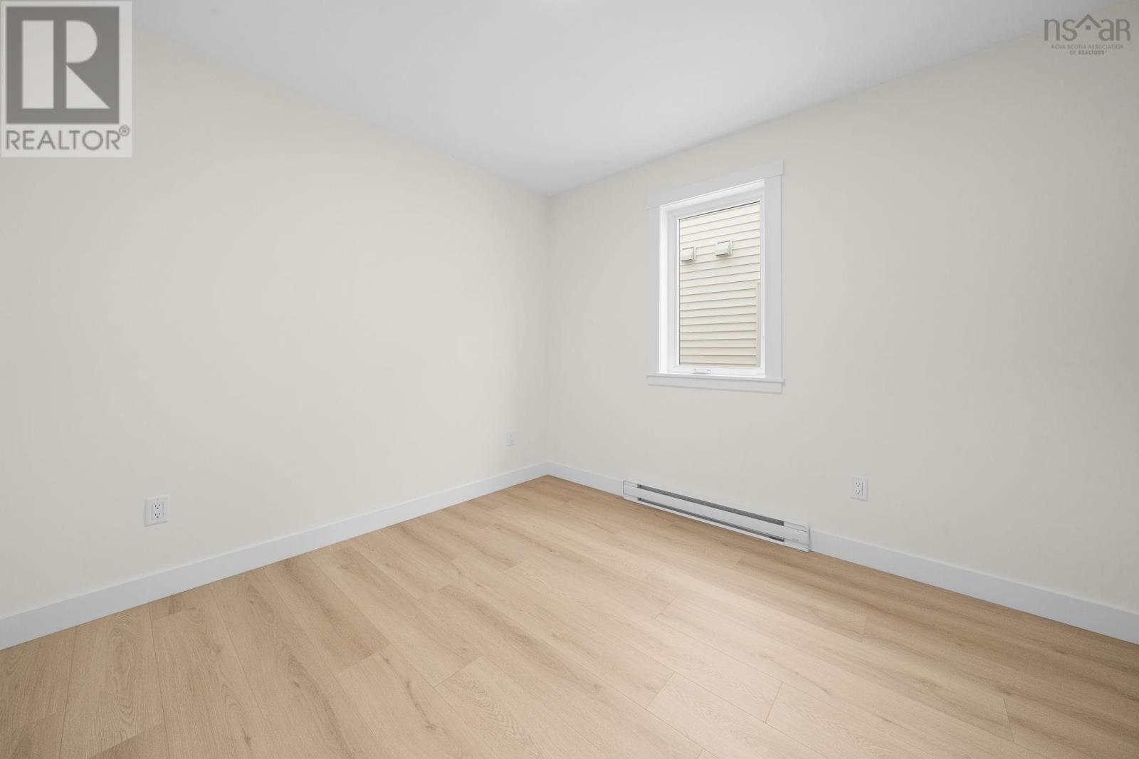 32 Berm Street Property Photo 27