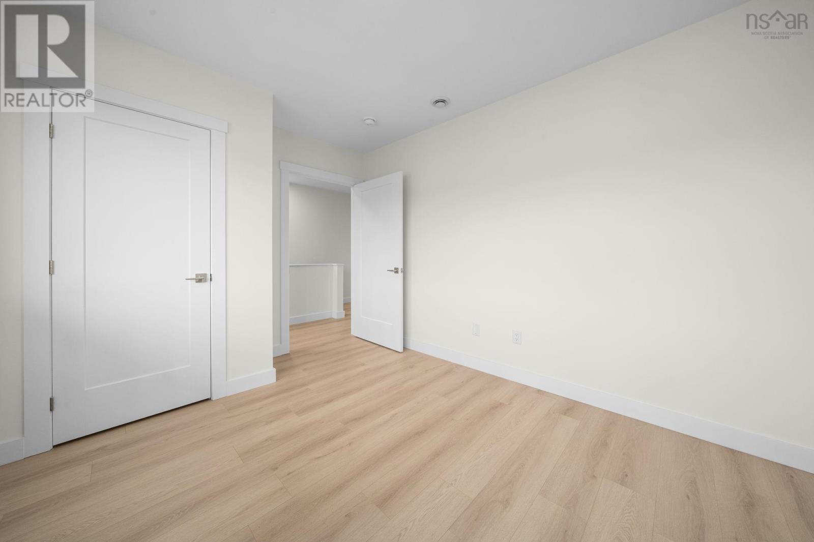 32 Berm Street Property Photo 30