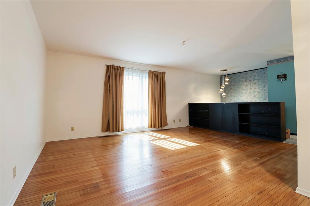 3 Willingdon Crescent Property Photo 5