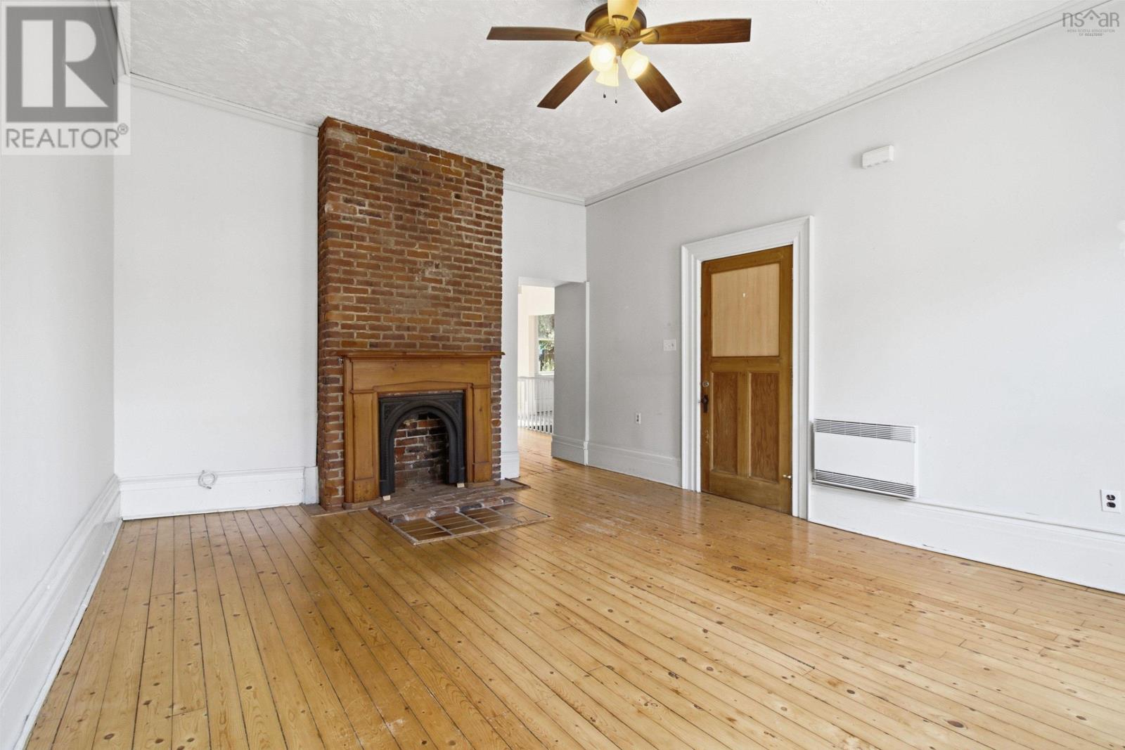 2048 Creighton Street Property Photo 3