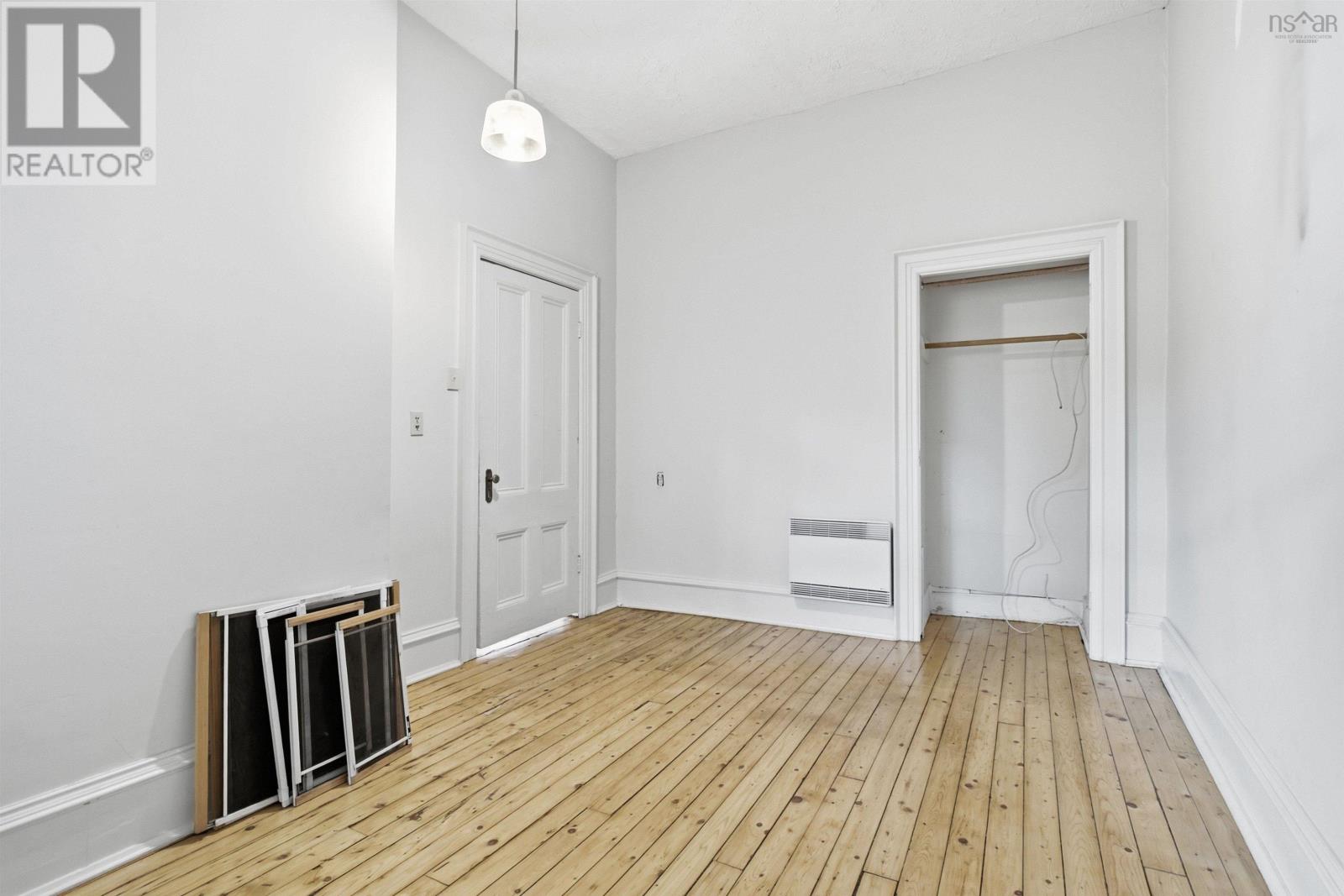 2048 Creighton Street Property Photo 13