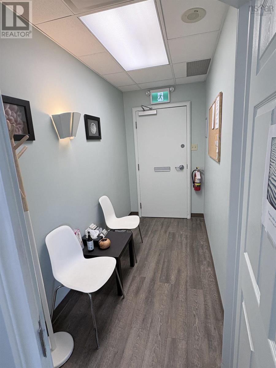 570 5991 Spring Garden Road Property Photo 5