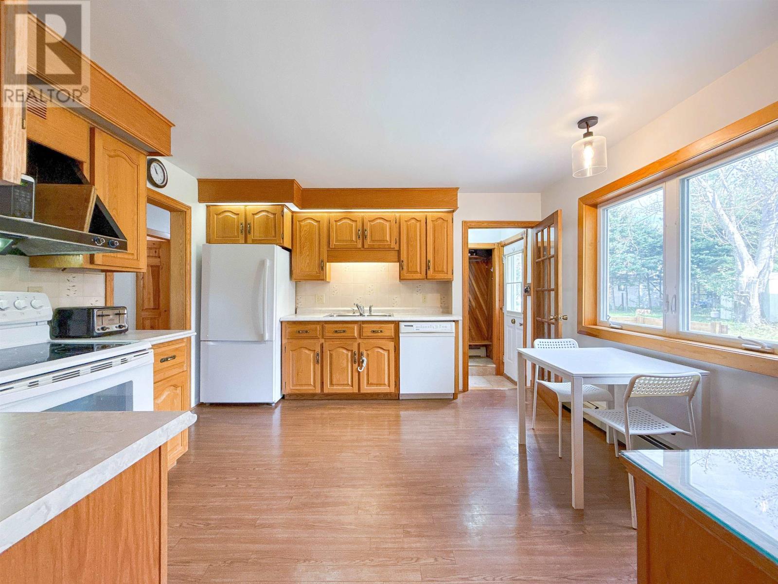 68 Parkview Drive Property Photo 10