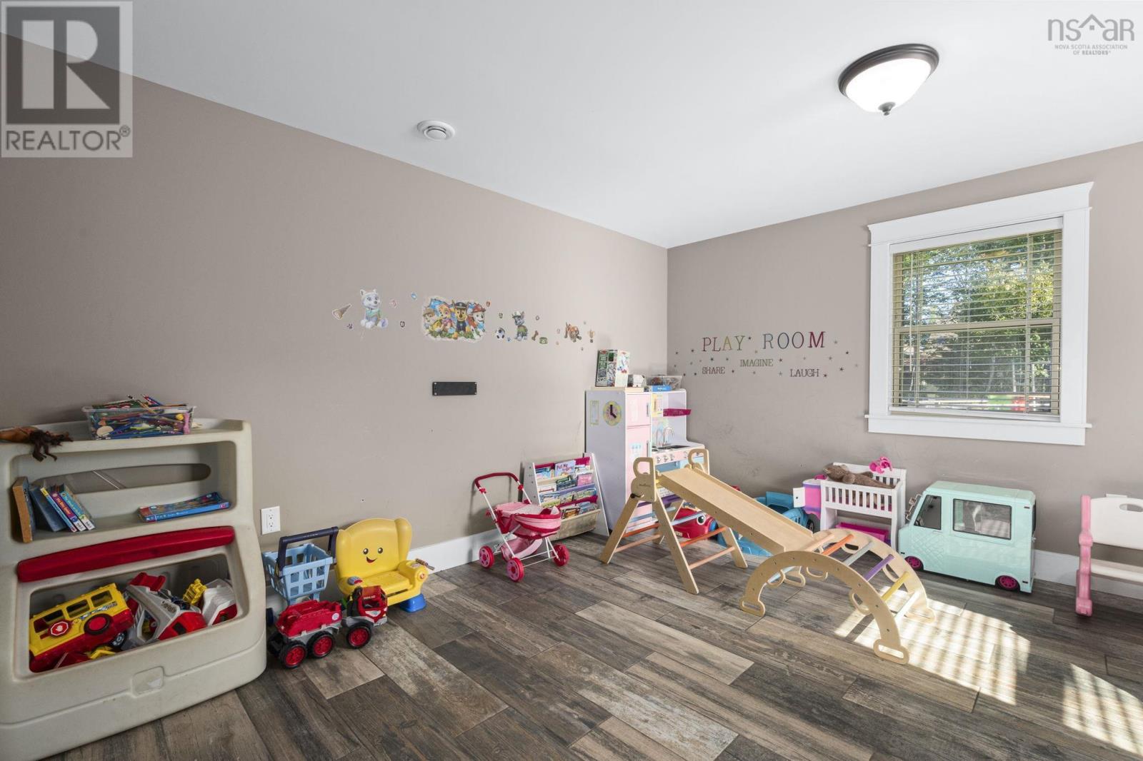 260 Royal Oaks Way Property Photo 15