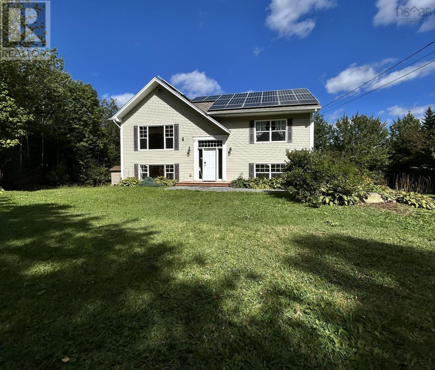 586 WEST PORTERS LAKE Road