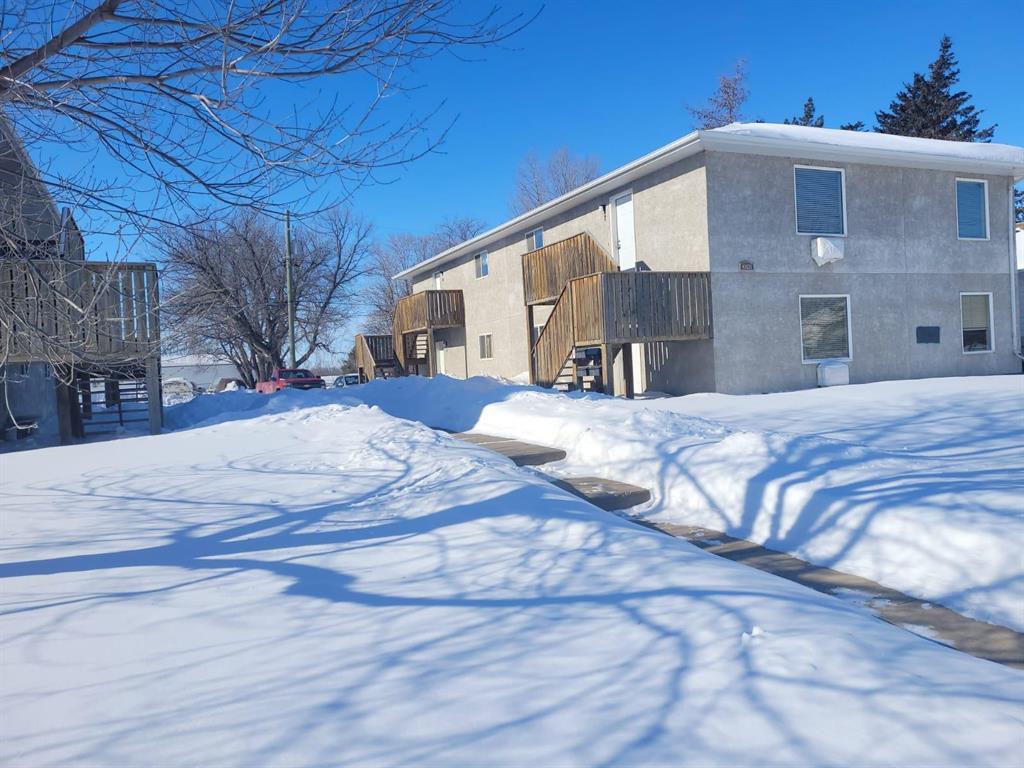 304 19th Street N Property Photo 1