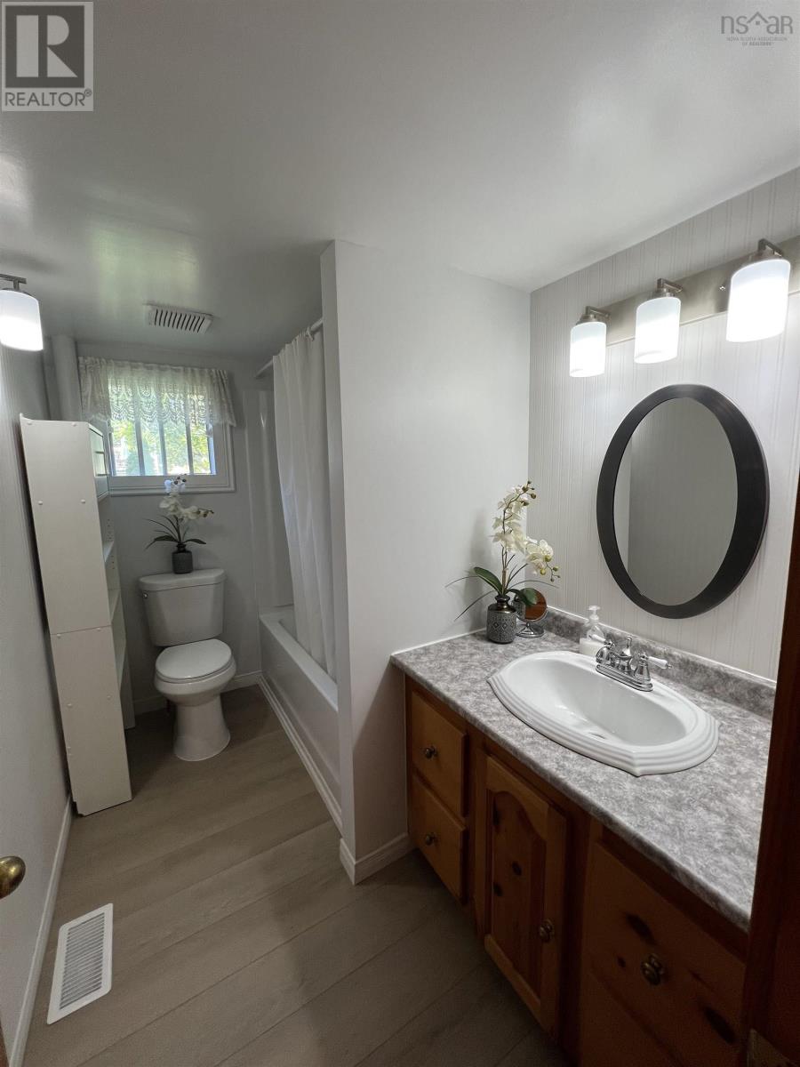 19 Davidson Road Property Photo 12