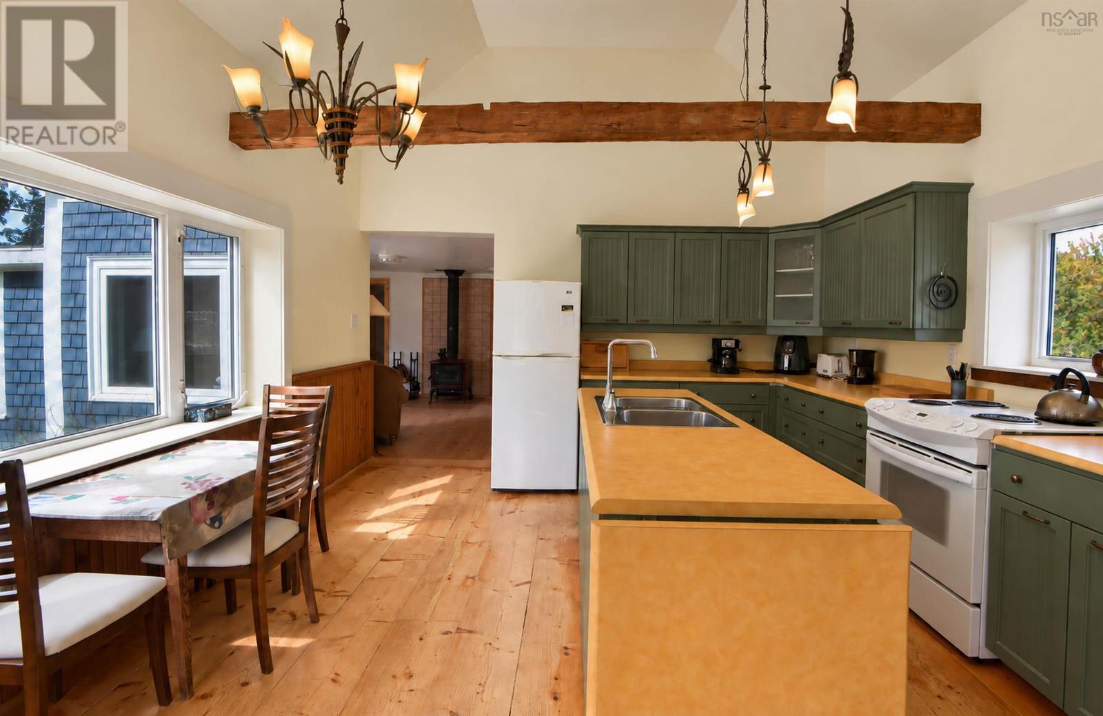 1776 Scotsburn Road Property Photo 10