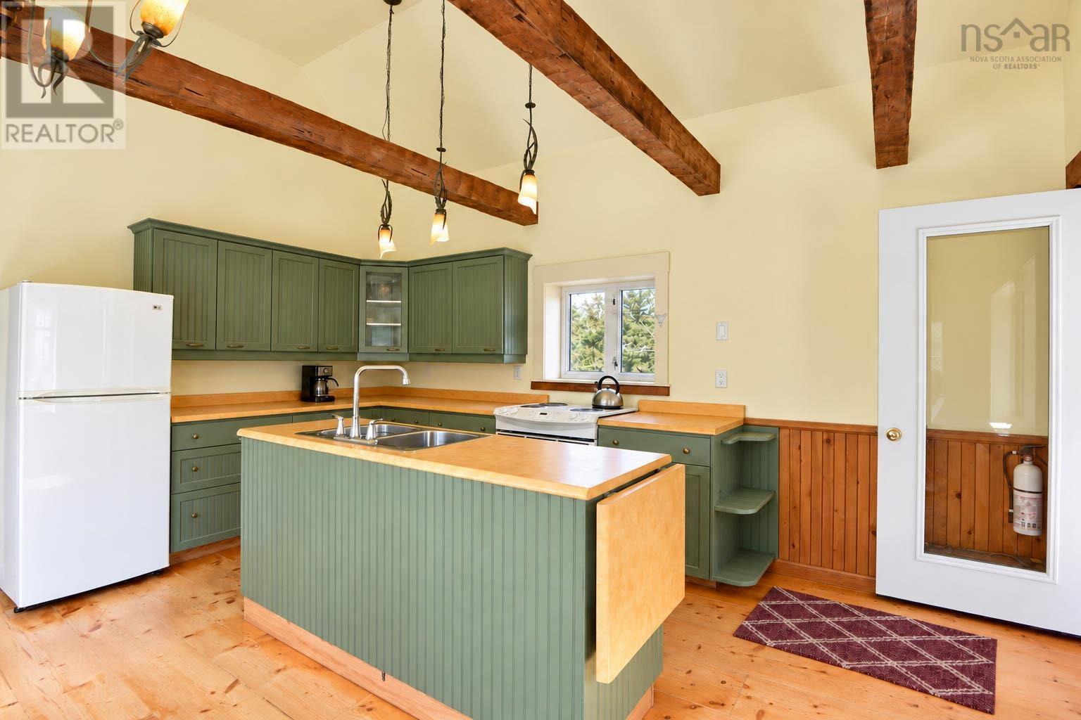 1776 Scotsburn Road Property Photo 11
