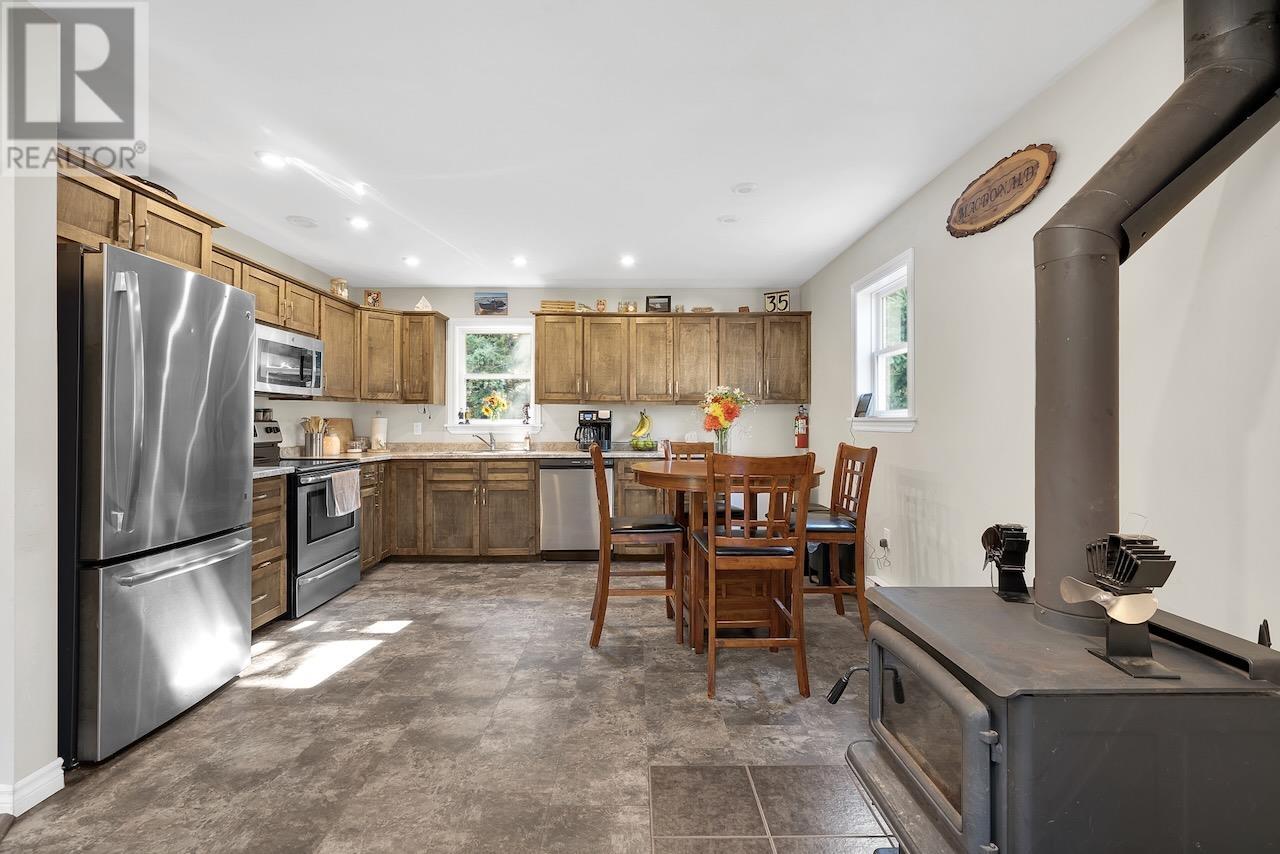 35 Harbour Road Property Photo 12