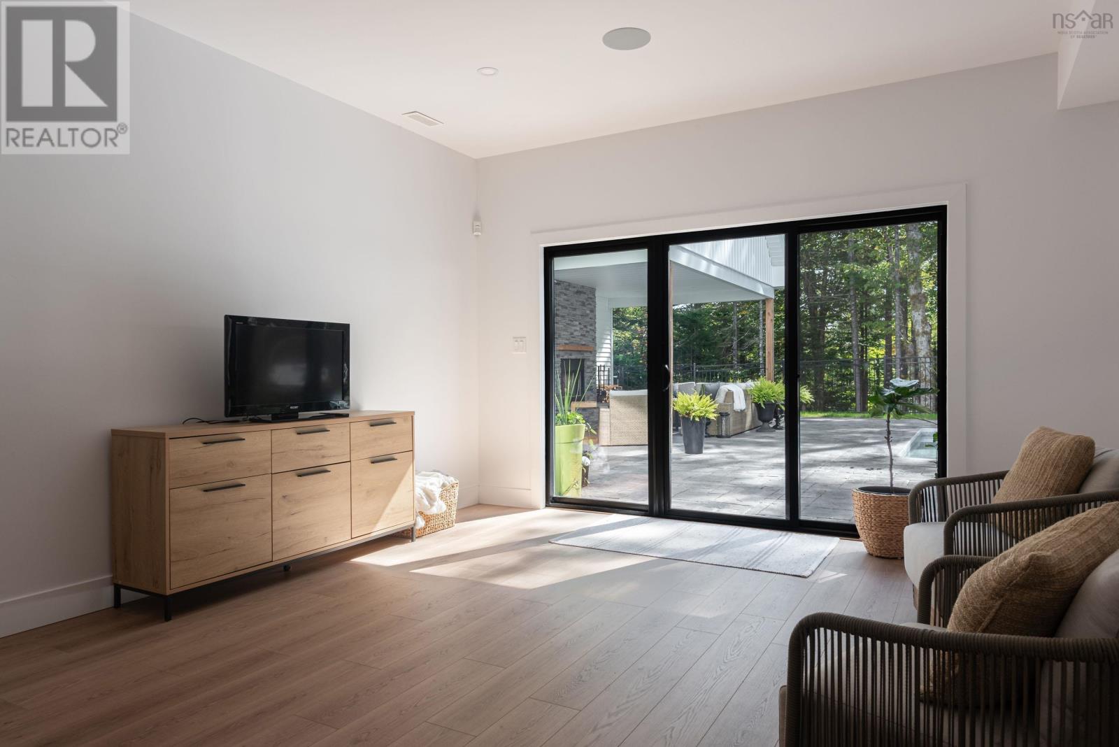403 Heddas Way Property Photo 33