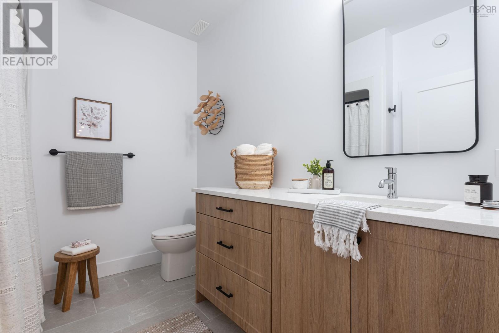 403 Heddas Way Property Photo 37