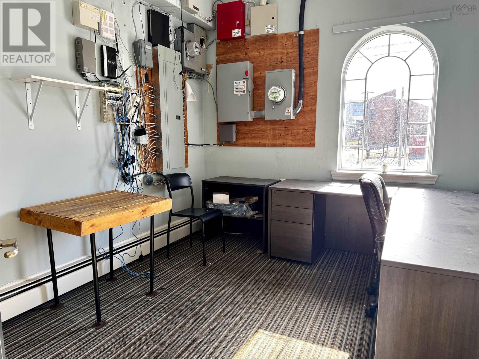 195 Commercial Street Property Photo 28