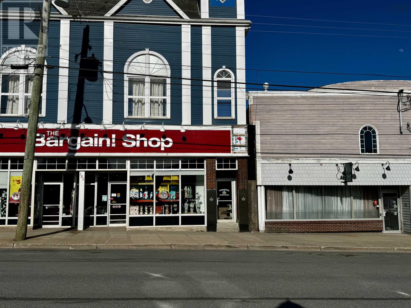 195 Commercial Street Property Photo 36