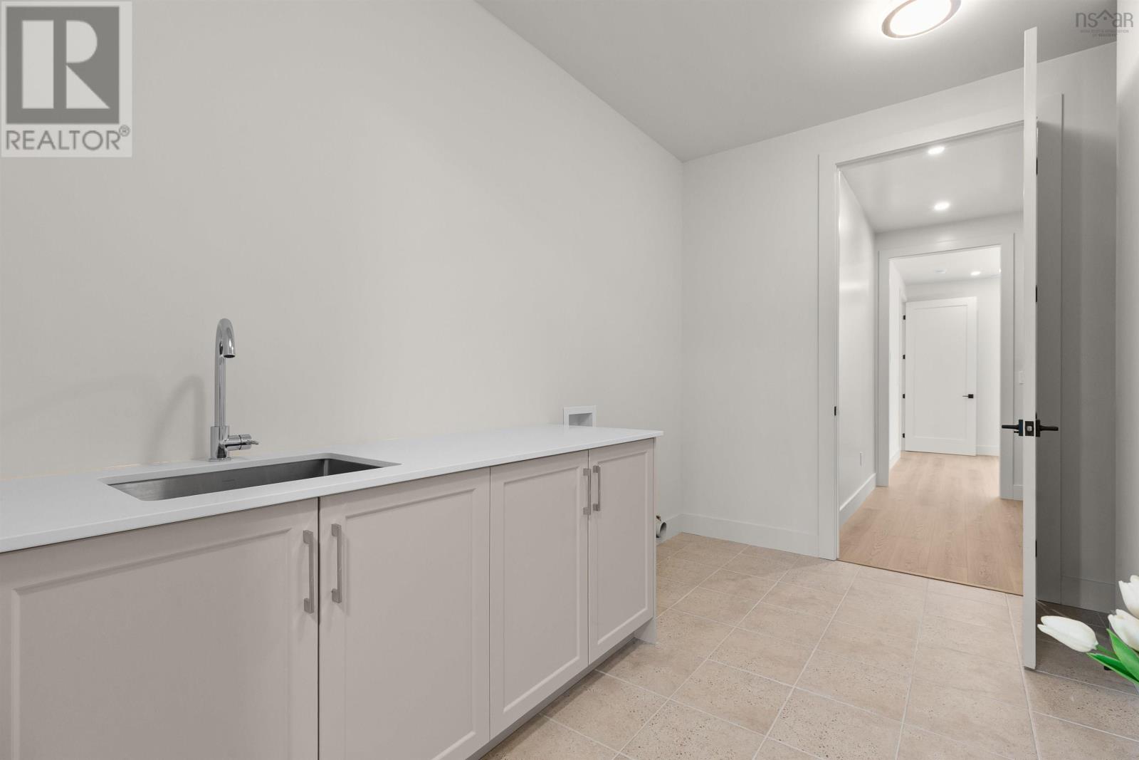 56 Parish Street Property Photo 32