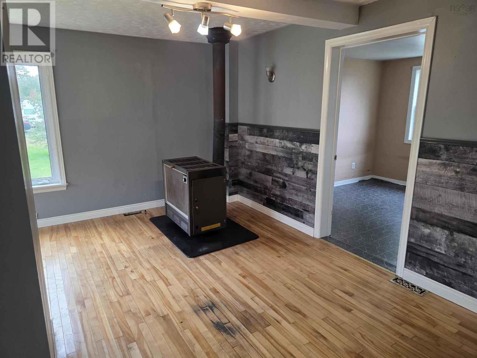 618 Main Street Property Photo 15