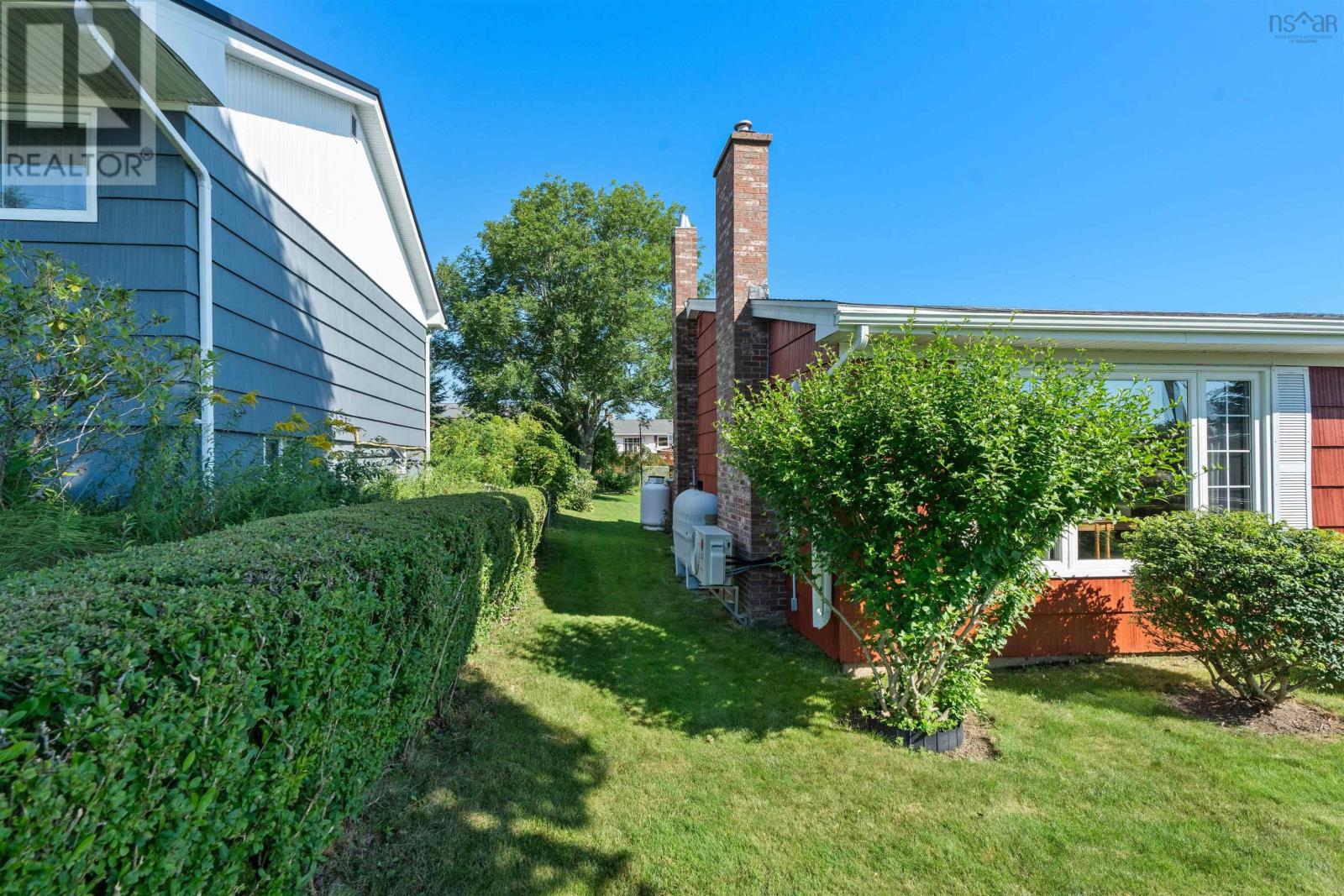 24 Estate Drive Property Photo 2