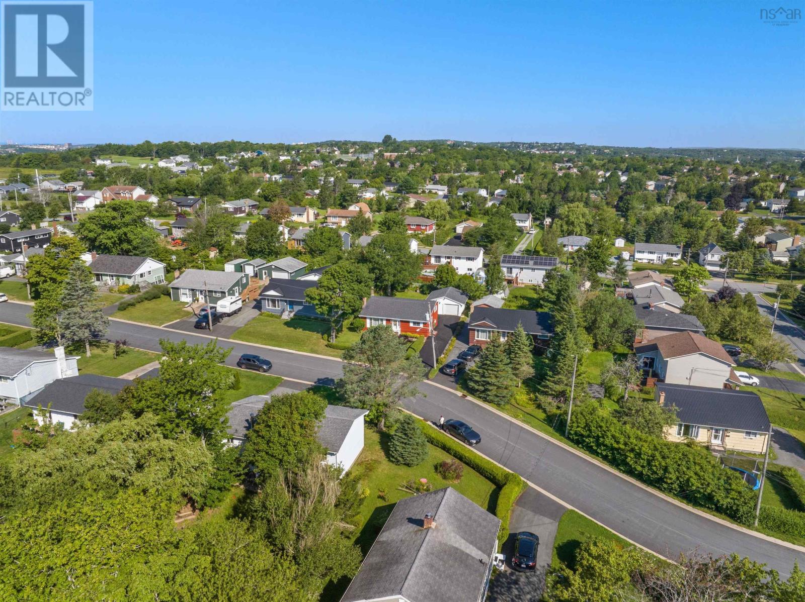 24 Estate Drive Property Photo 8