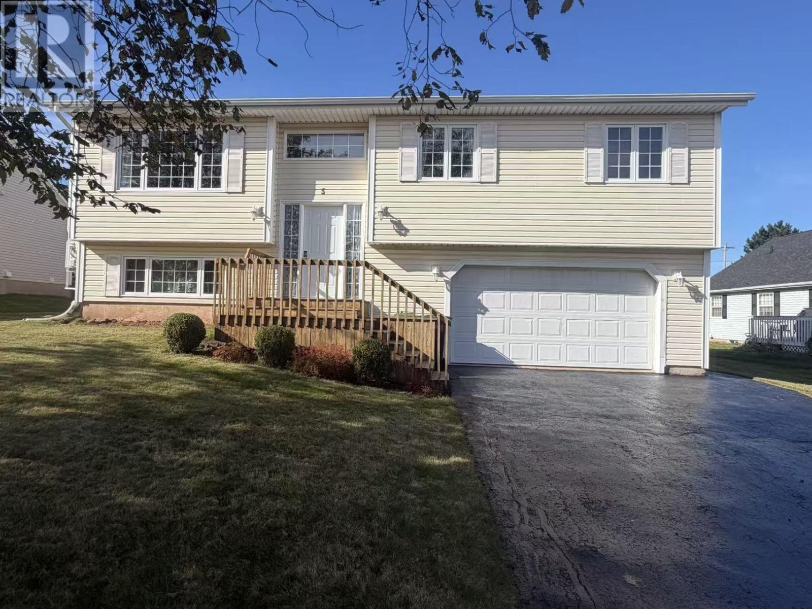 5 Commonwealth Avenue