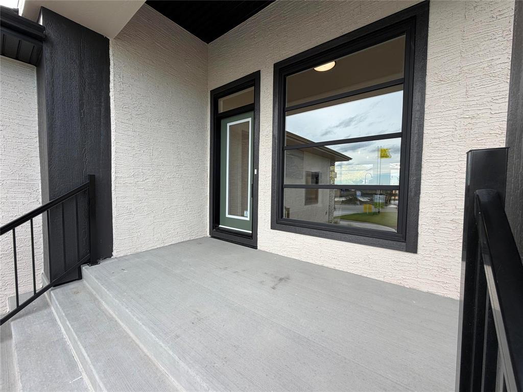 213 Laurent Drive Property Photo 3