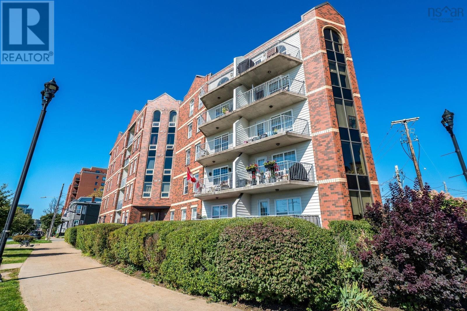 502 5769 Cunard Street Property Photo 1
