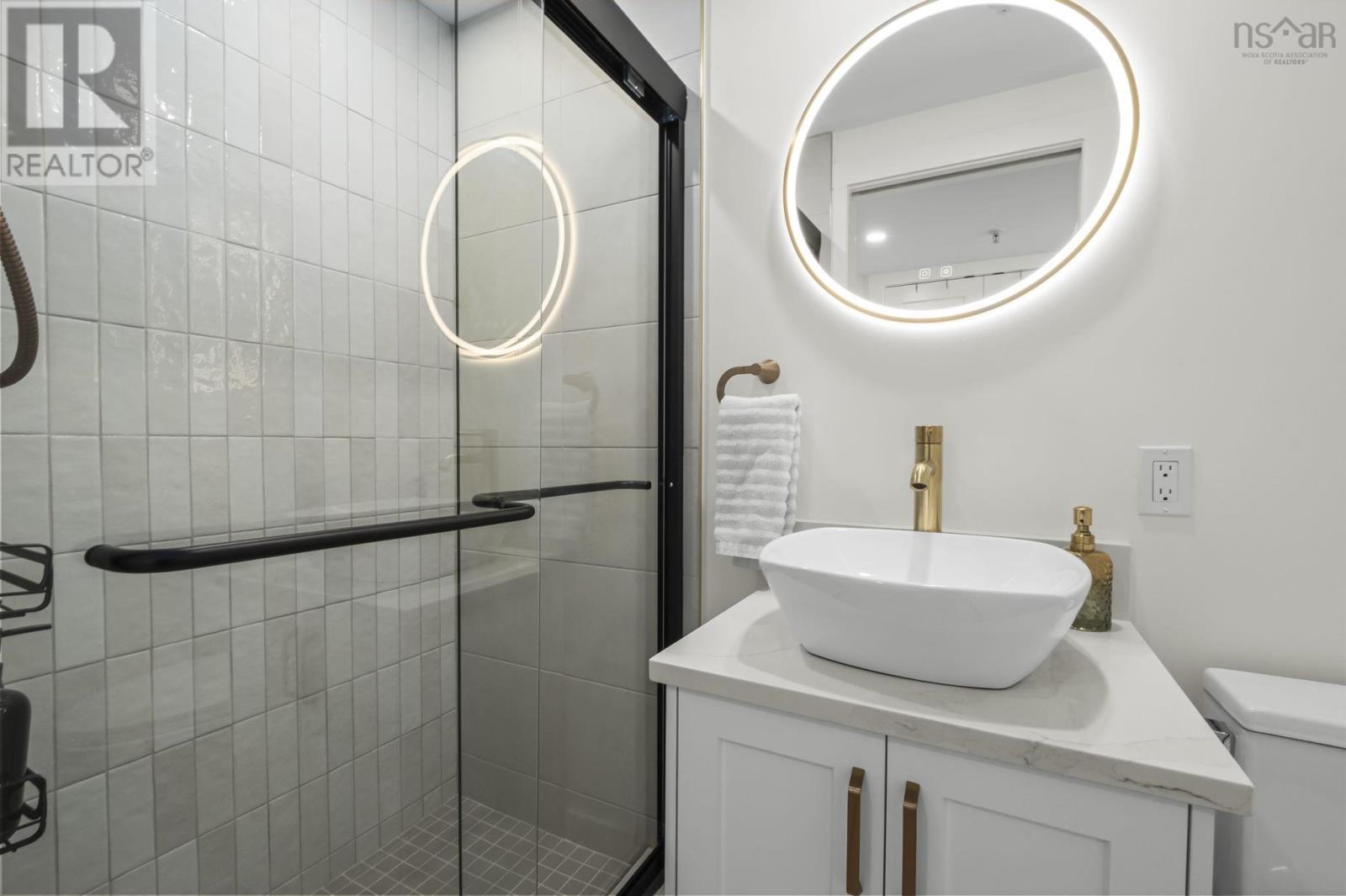 502 5769 Cunard Street Property Photo 21