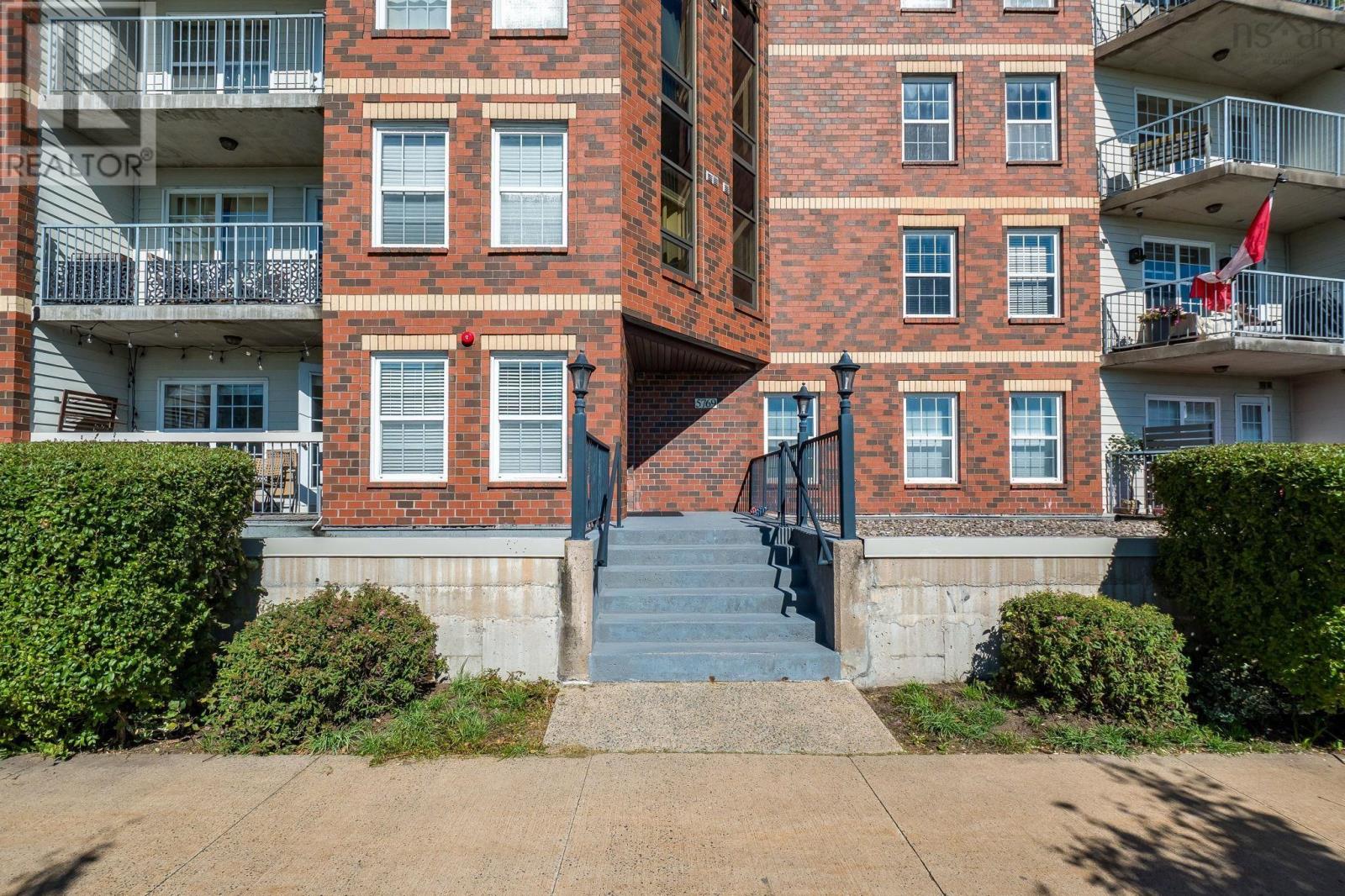 502 5769 Cunard Street Property Photo 25