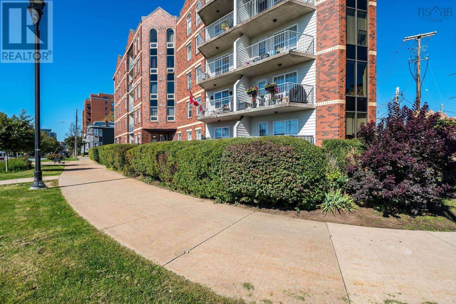 502 5769 Cunard Street Property Photo 27