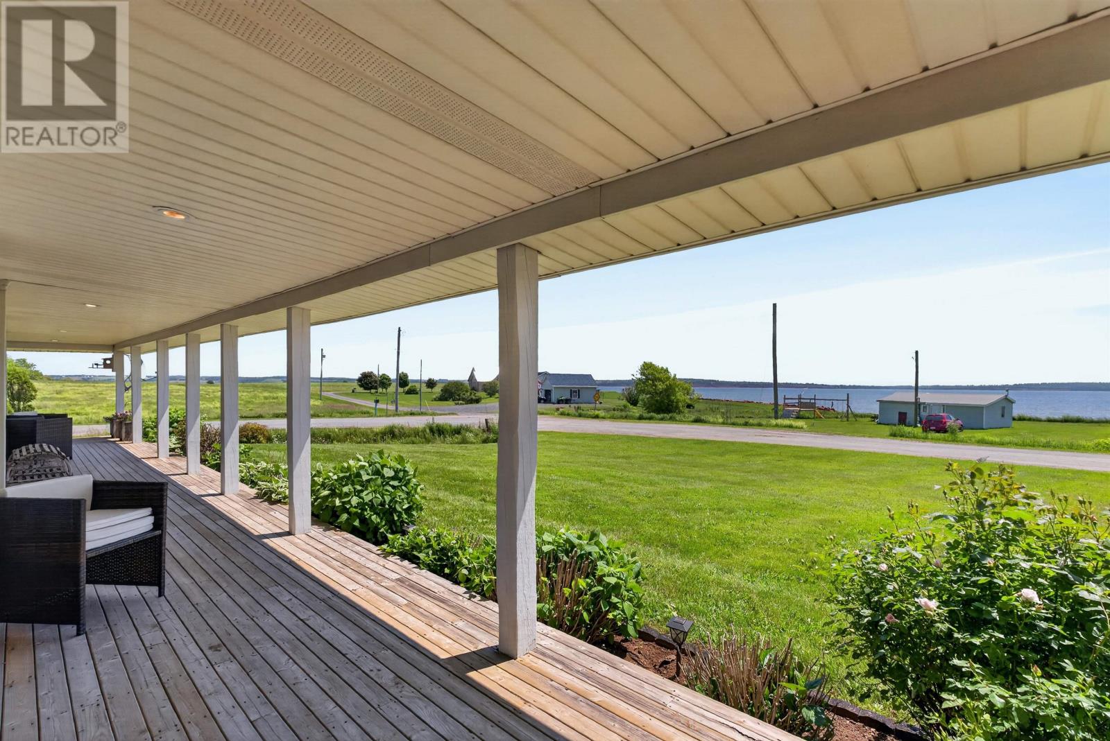 1088 Mcinnis Point Road Property Photo 11