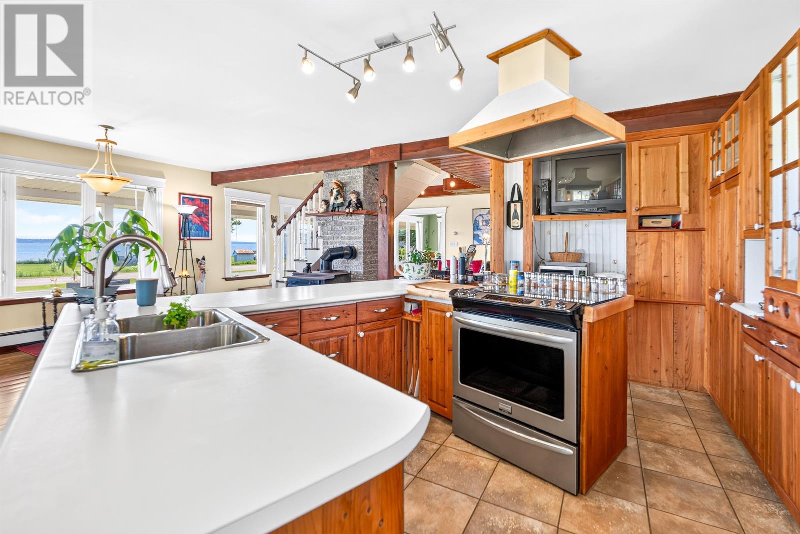 1088 Mcinnis Point Road Property Photo 19