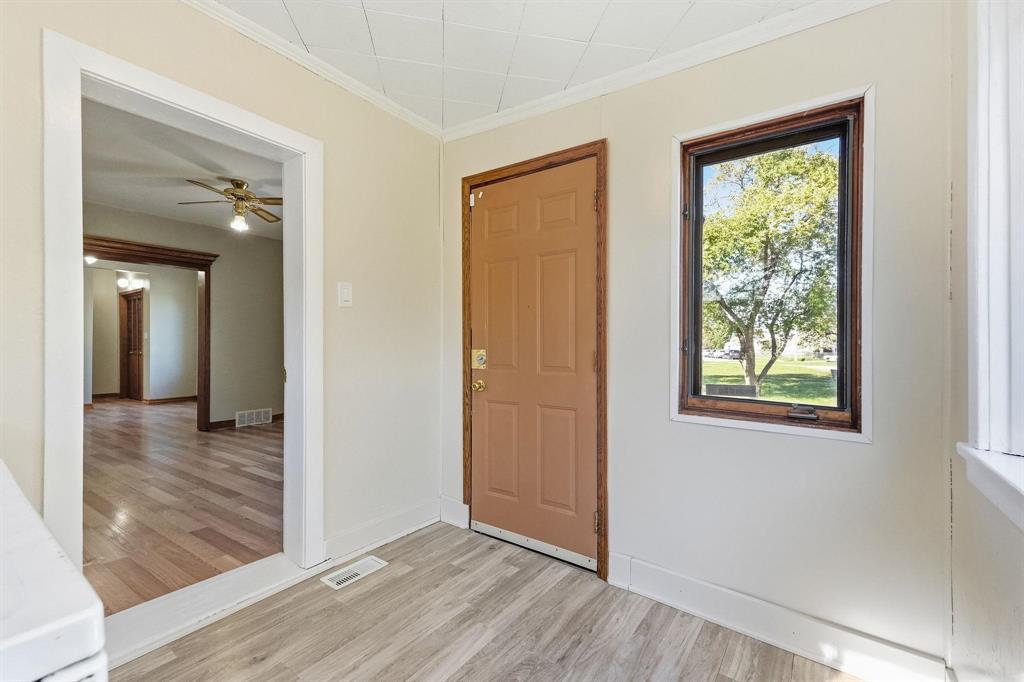 93 Gateway Road Property Photo 18