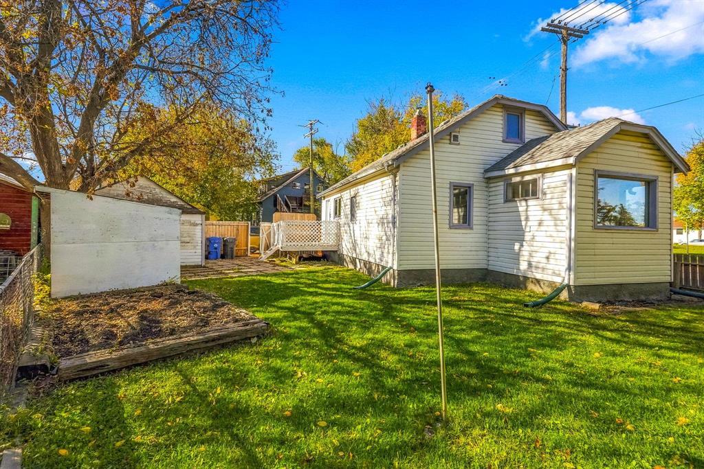 93 Gateway Road Property Photo 28