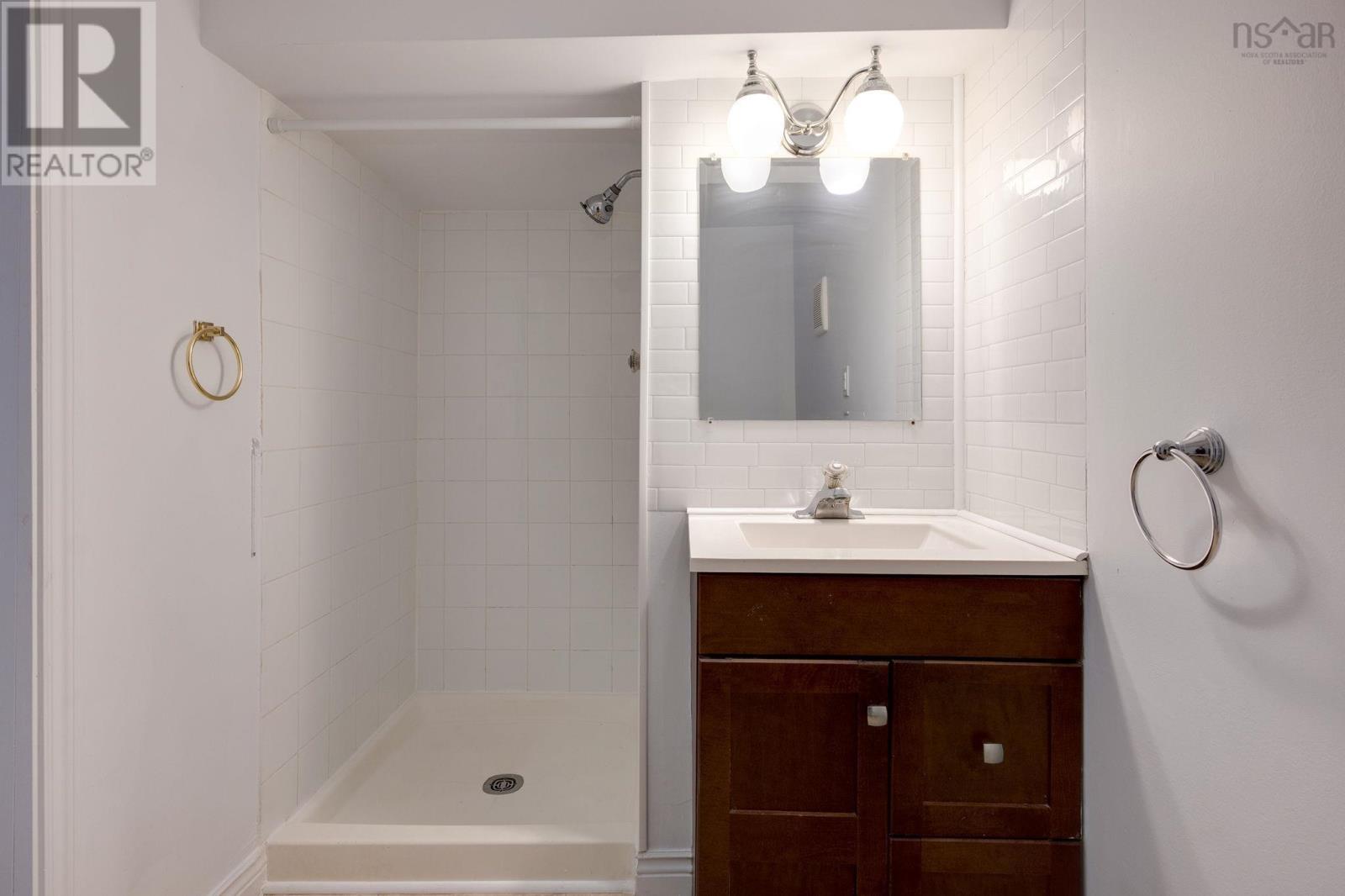 28 St Genevieve Property Photo 23