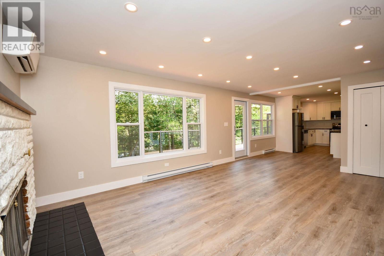 279 Lockview Road Property Photo 8