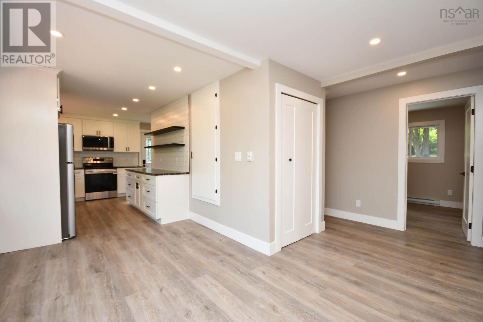 279 Lockview Road Property Photo 11