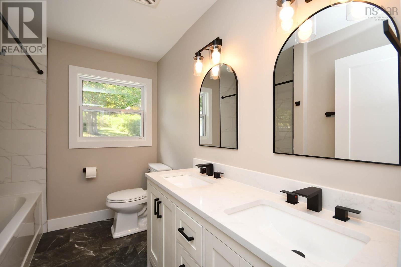 279 Lockview Road Property Photo 20