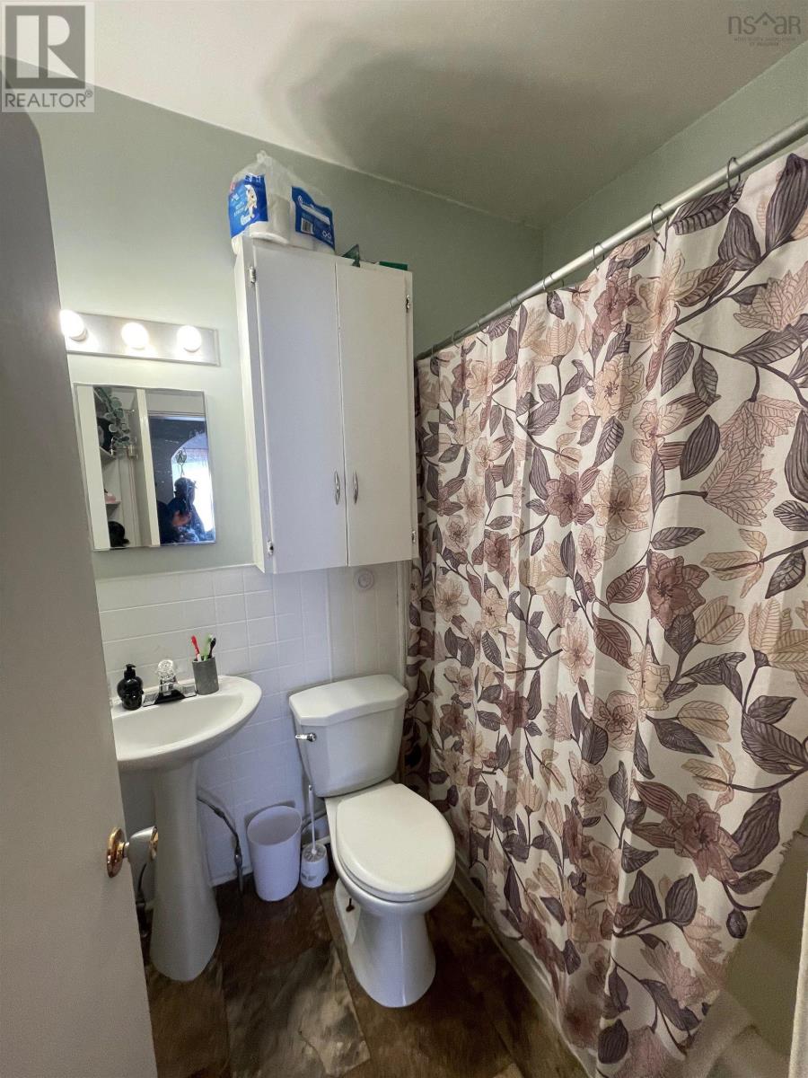 447 Bentinck Street Property Photo 9