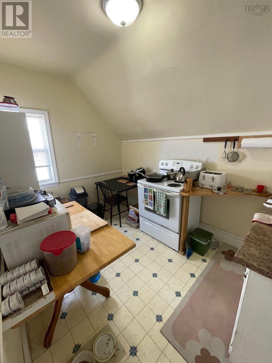 447 Bentinck Street Property Photo 10