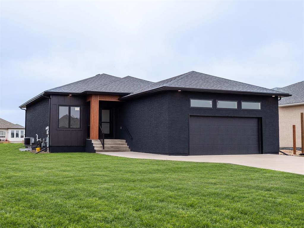 15 Hester Park Cove Property Photo 1