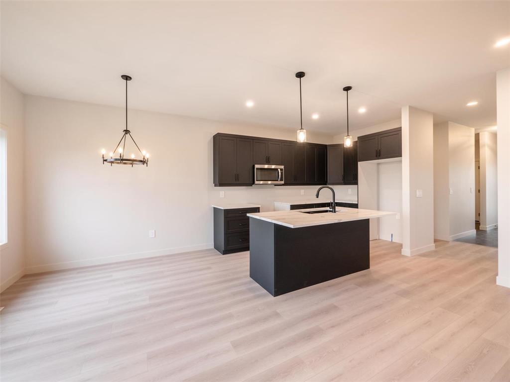 15 Hester Park Cove Property Photo 8