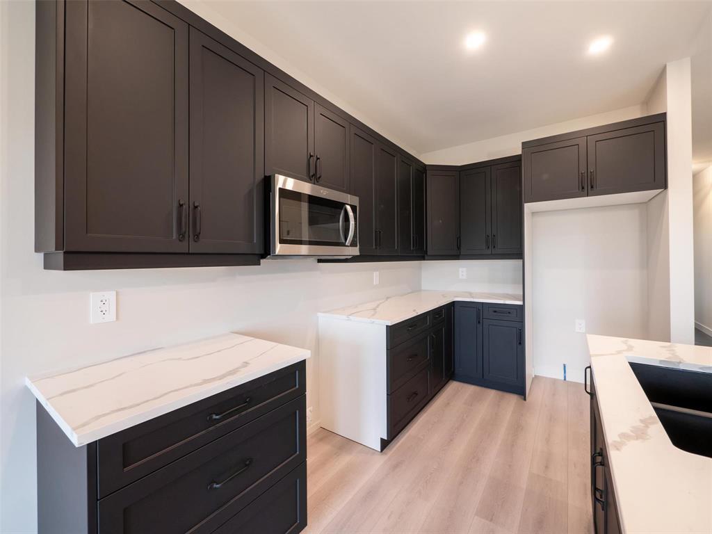 15 Hester Park Cove Property Photo 10