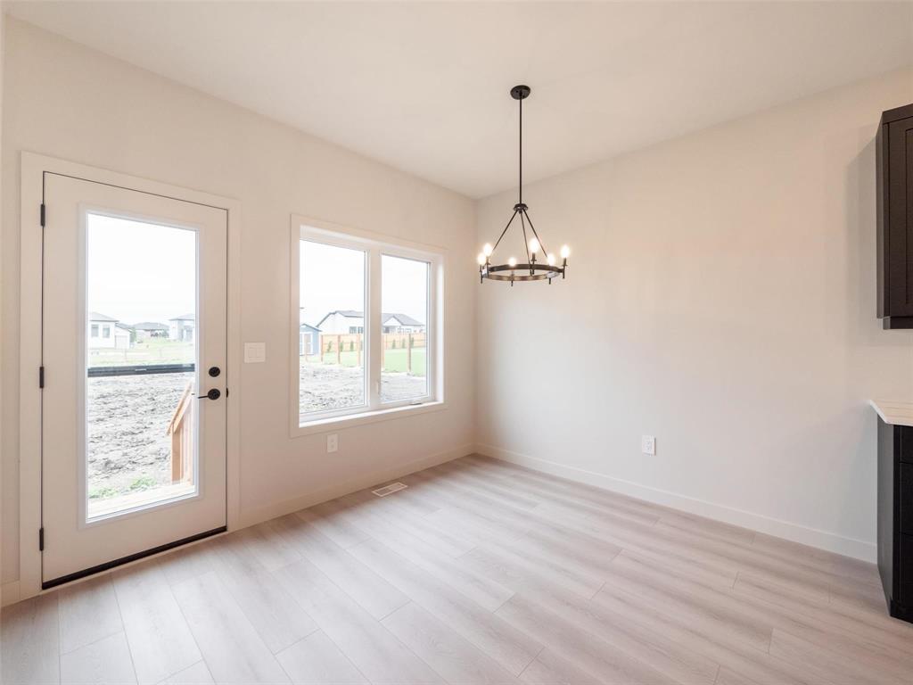 15 Hester Park Cove Property Photo 13