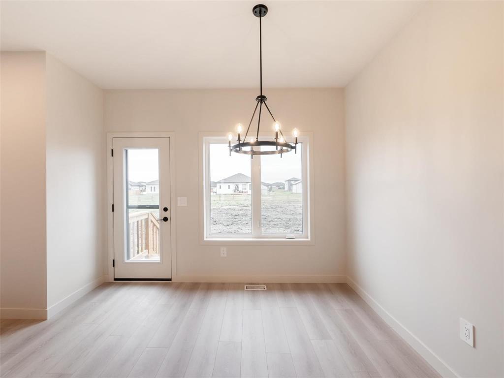 15 Hester Park Cove Property Photo 14