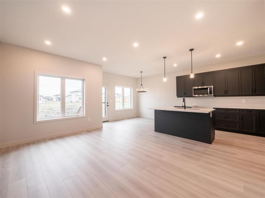 15 Hester Park Cove Property Photo 19